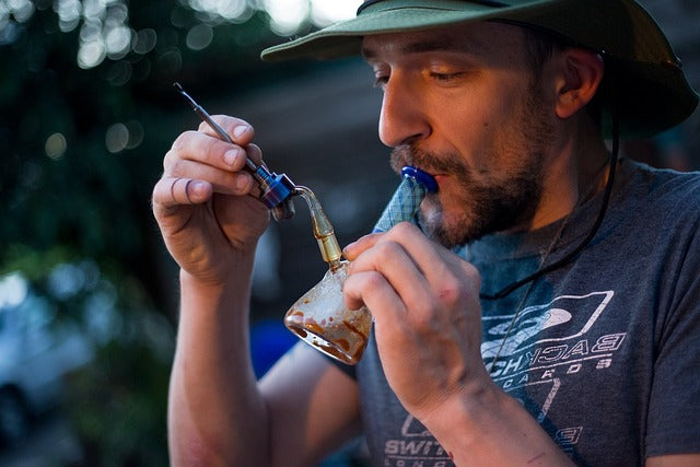 Why Should You Buy Rechargeable Dab Pens?