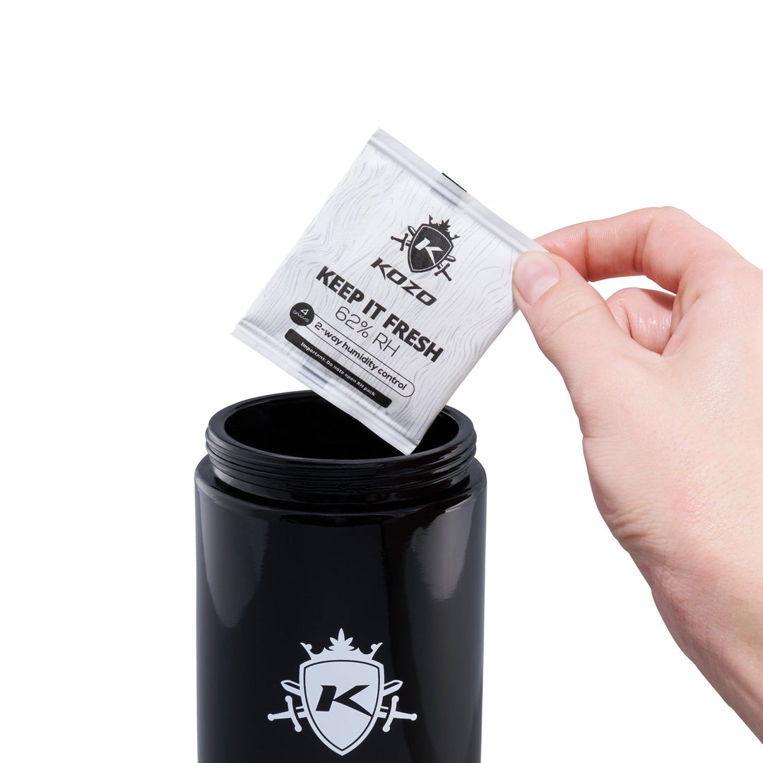 Durable Black Glass Storage Jar 1 oz