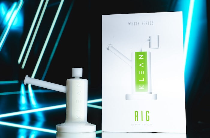 KLEAN White Series 7mm Thick Glass Dab Rig