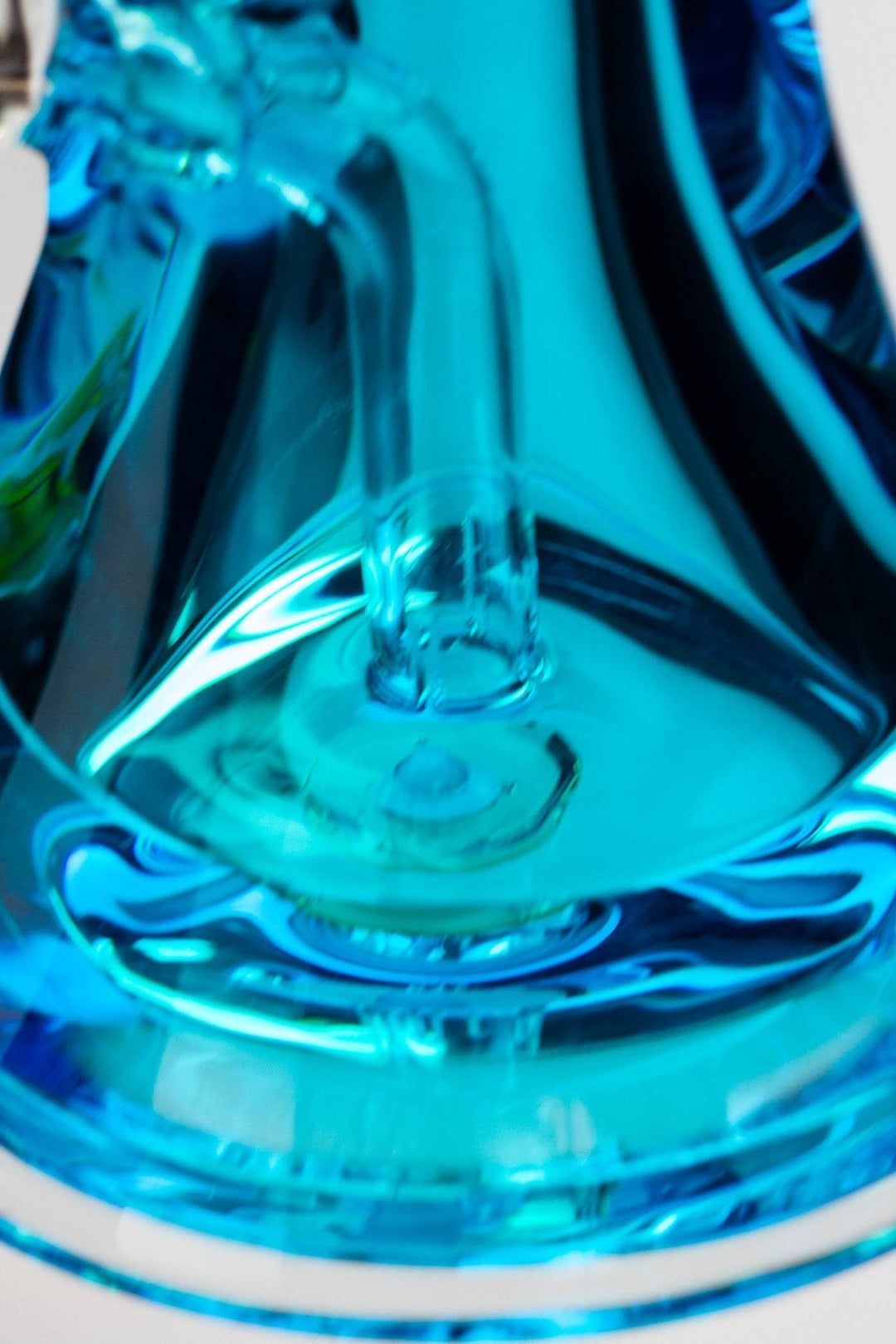 Genie shower head glass beaker bong with liquid cooling freezer_3