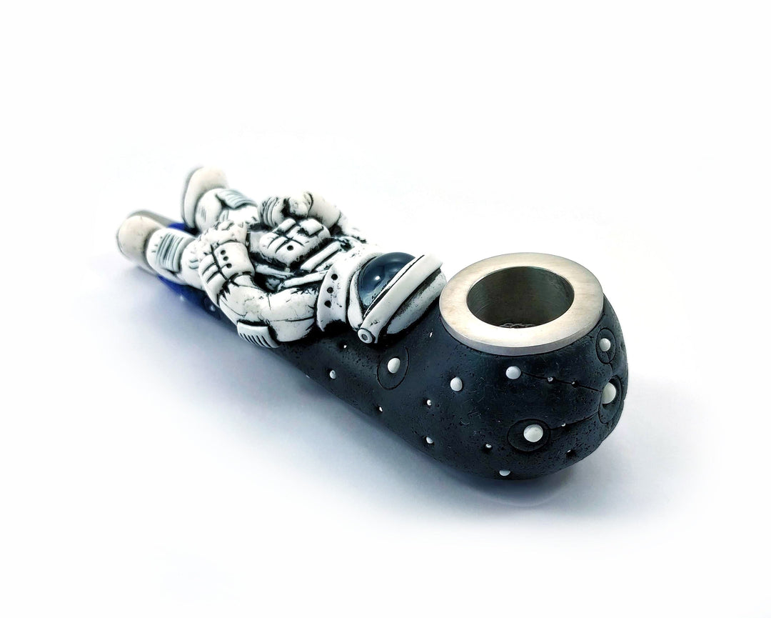 Gadzyl Astronaut Smoking pipe