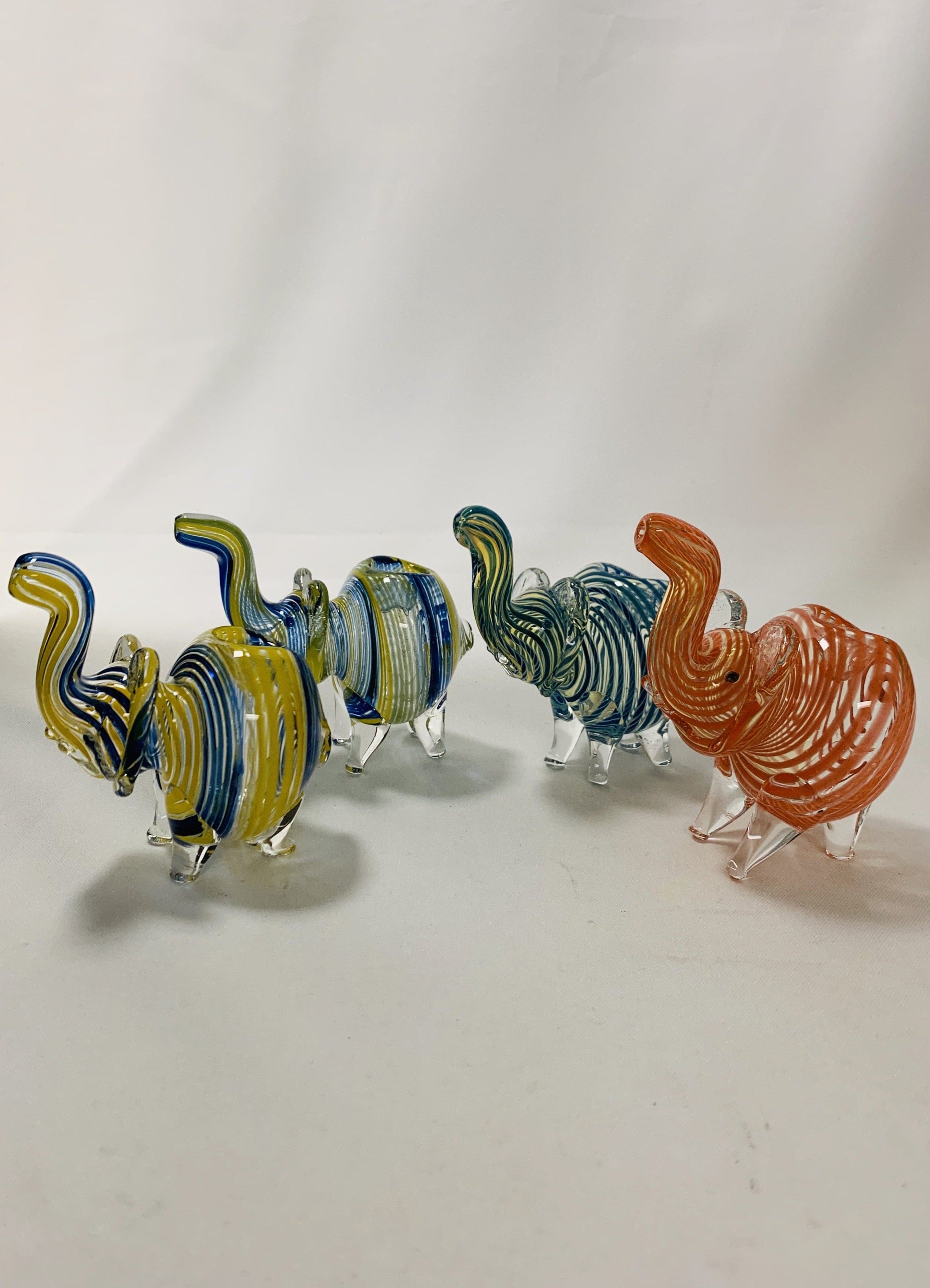 Standing elephant glass hand pipe_0